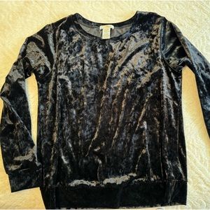 Black velour top size M